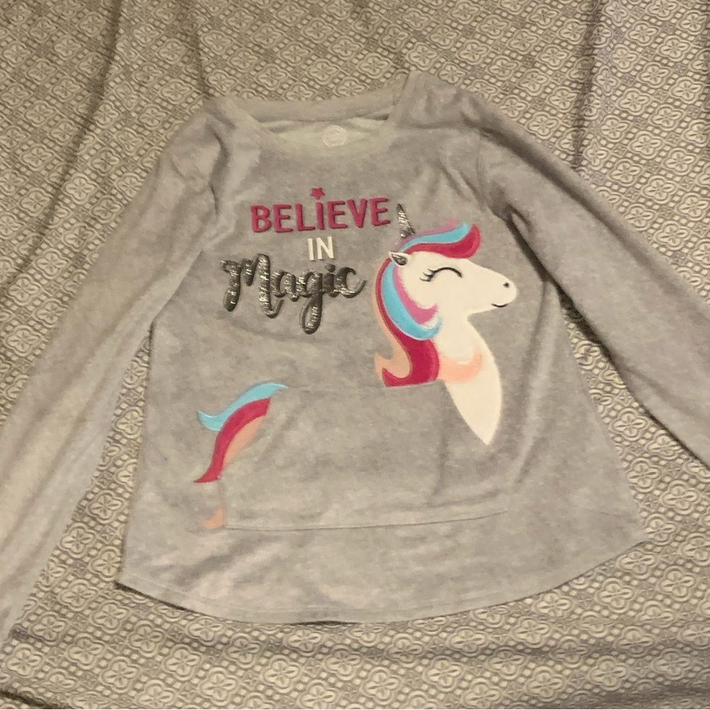 Wonder Nation girls sweatshirt.